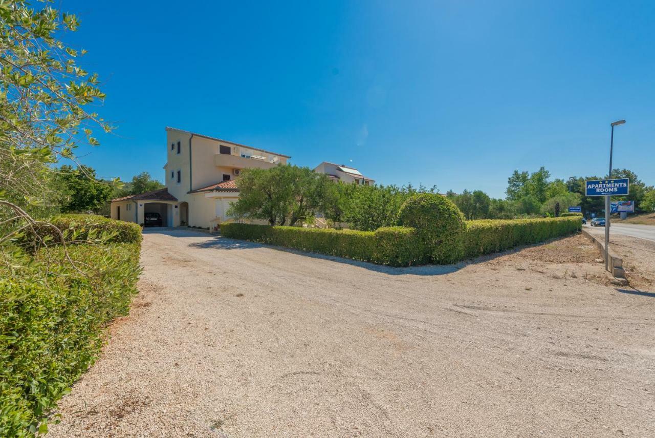 Apartman Lea Сукошан Экстерьер фото