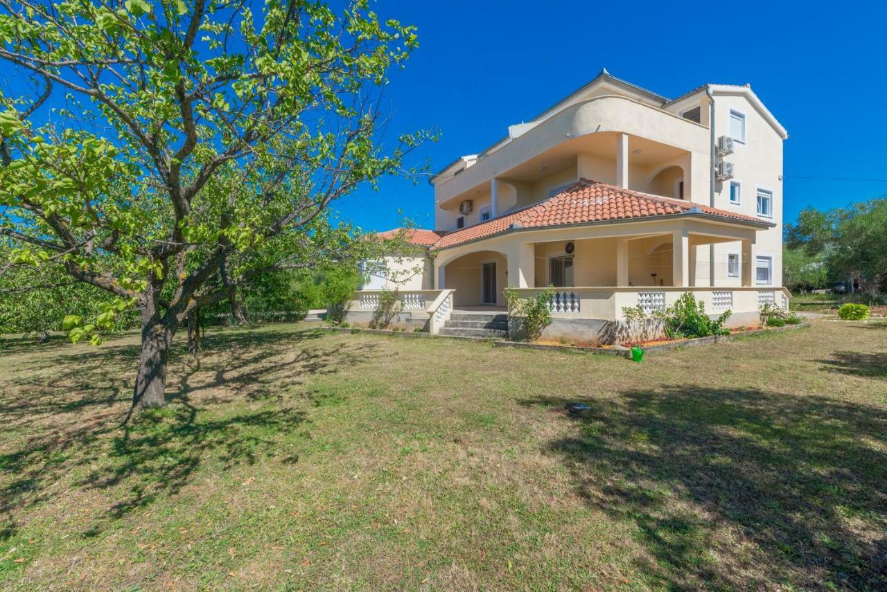 Apartman Lea Сукошан Экстерьер фото